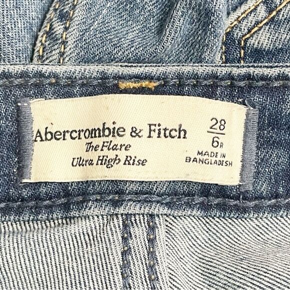 Abercrombie & Fitch The Flare Ultra High Rise Jeans Size 28 6R Medium Wash Denim - Picture 6 of 8